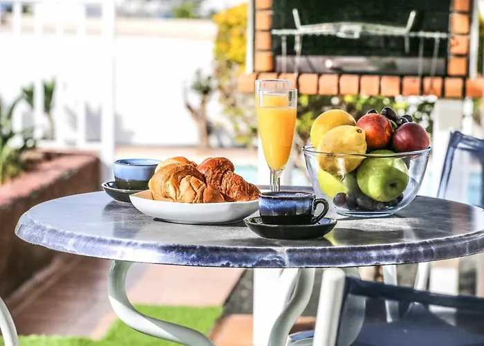 Вилла Relax And Sea Views Coloradas - Private Pool With Bbq By Lanzarote Коста Бланка